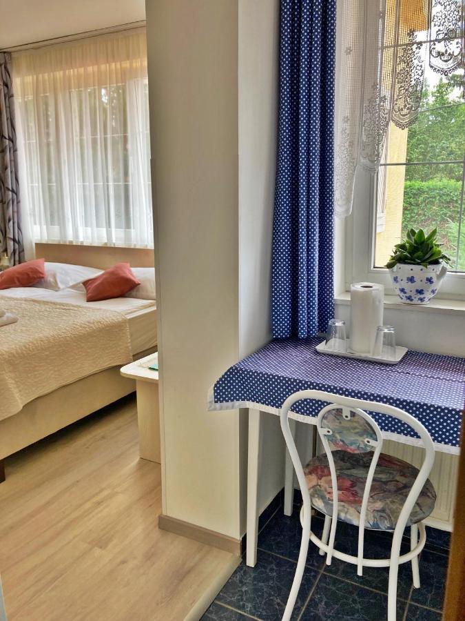 Hotel Penta Lux Tata Luaran gambar